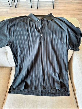 Siegfried Pleated Short Sleeve Top Black Large Like New